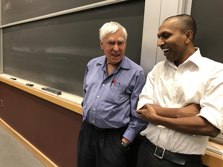 Stephen Smale, Ph.D., and Indika Rajapakse, Ph.D., have teamed up to create mathematical models that aim to explain how tissues emerge from the information contained in the genome.