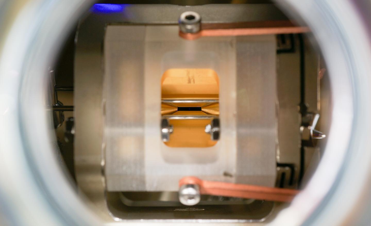 CAPTION Strontium ion trapped in an electric field. The measurement on the ion lasts only a millionth of a second.  CREDIT F. Pokorny et al.,