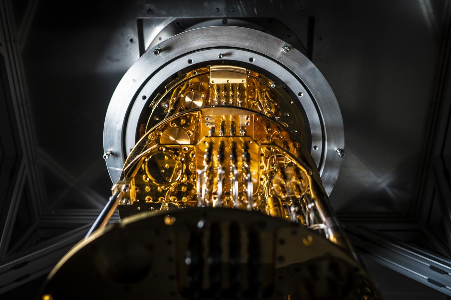 The cryostat cooling Chalmers University's quantum processor to close to abolute zero.  CREDIT Johan Bodell/Chalmers University of Technology