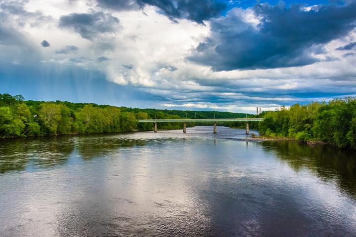 A new machine-learning method developed by researchers at the University of Minnesota, University of Pittsburgh, and U.S. Geological Survey will provide more accurate stream and river temperature predictions, even when little data is available. These temperature predictions are used to determine suitability of aquatic habitats, evaporation rates, greenhouse gas exchange, and efficiency of thermoelectric energy production.