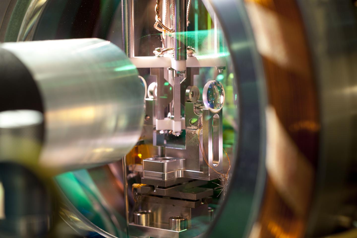 This is the experimental apparatus in which the researchers demonstrate a quantum interface.   Credit  IQOQI/Lackner