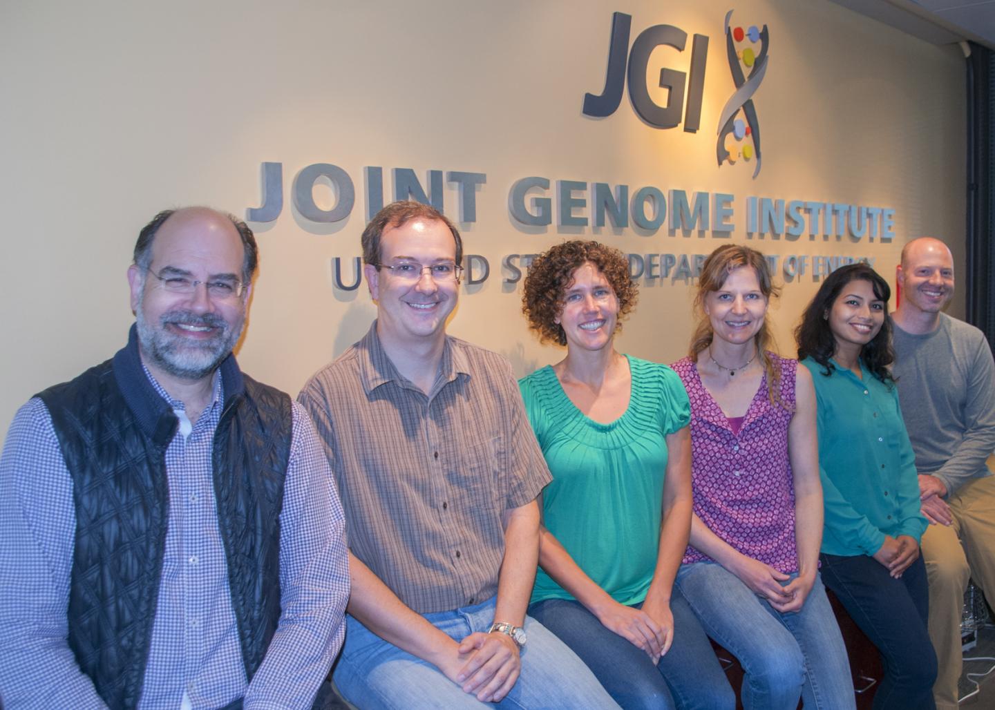 From left to right, several of the authors of the ProDeGe paper published in The ISME Journal: Nikos Kyrpides, Scott Clingenpeel, Kristin Tennessen, Tanja Woyke, Amrita Pati, and Evan Andersen. Tennessen will talk about ProDeGe at the September 2015 Microbial Genomics & Metagenomics Workshop (http://mgm.jgi.doe.gov/) at the DOE JGI.