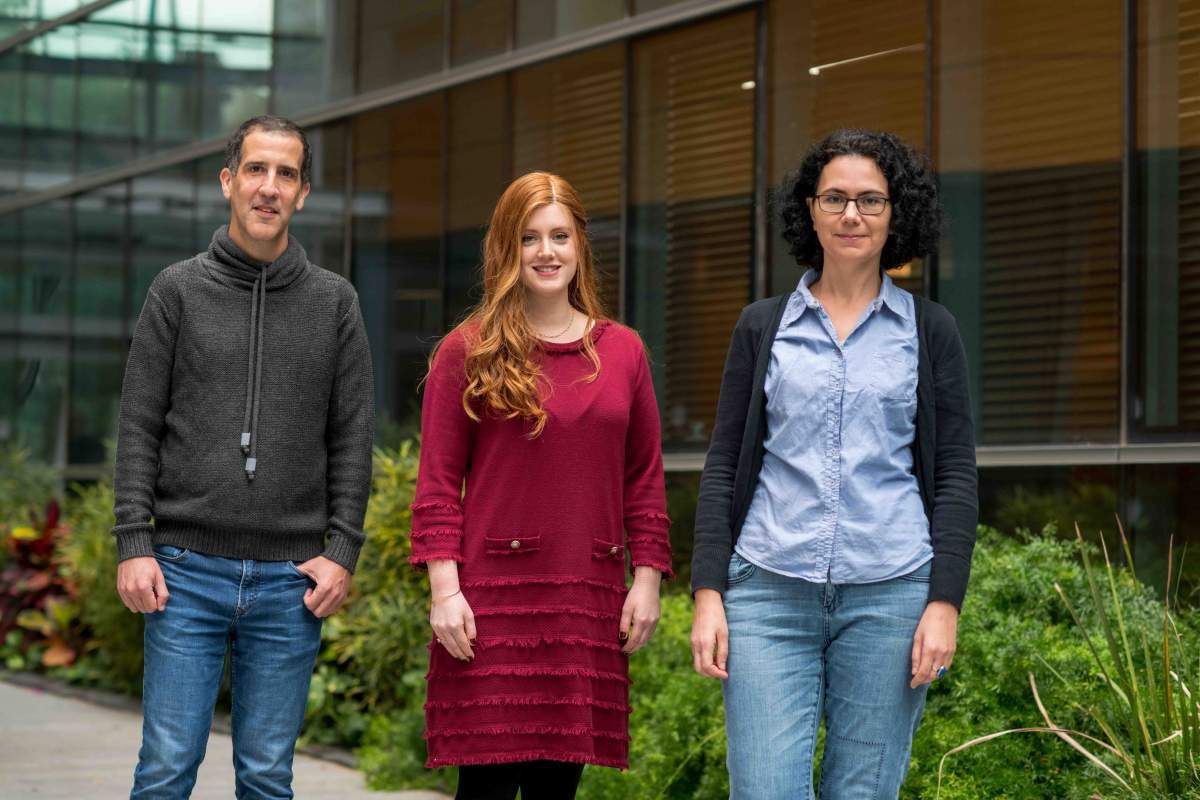 (l-r) Prof. Sarel Fleishman, Rosalie Lipsh-Sokolik and Dr. Olga Khersonsky