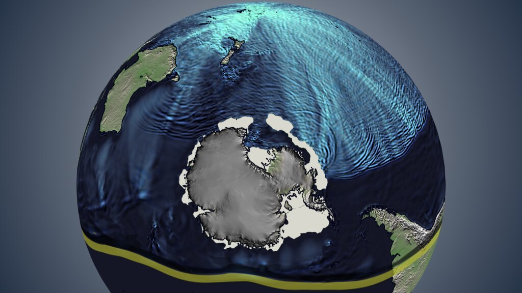 How can the new model developed by Japanese scientists help improve tsunami warning systems?