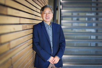 Humboldt Professor Dr.-Ing. Yaochu Jin is doing research on nature-inspired intelligent technological systems that organize themselves in a changing environment.  CREDIT Photo: Bielefeld University/S. Jonek